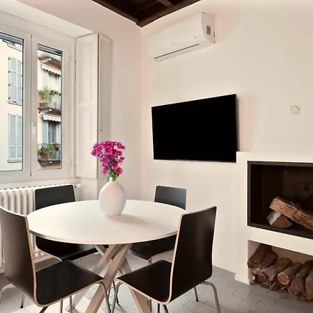 Corso Magenta Historic Appartement *